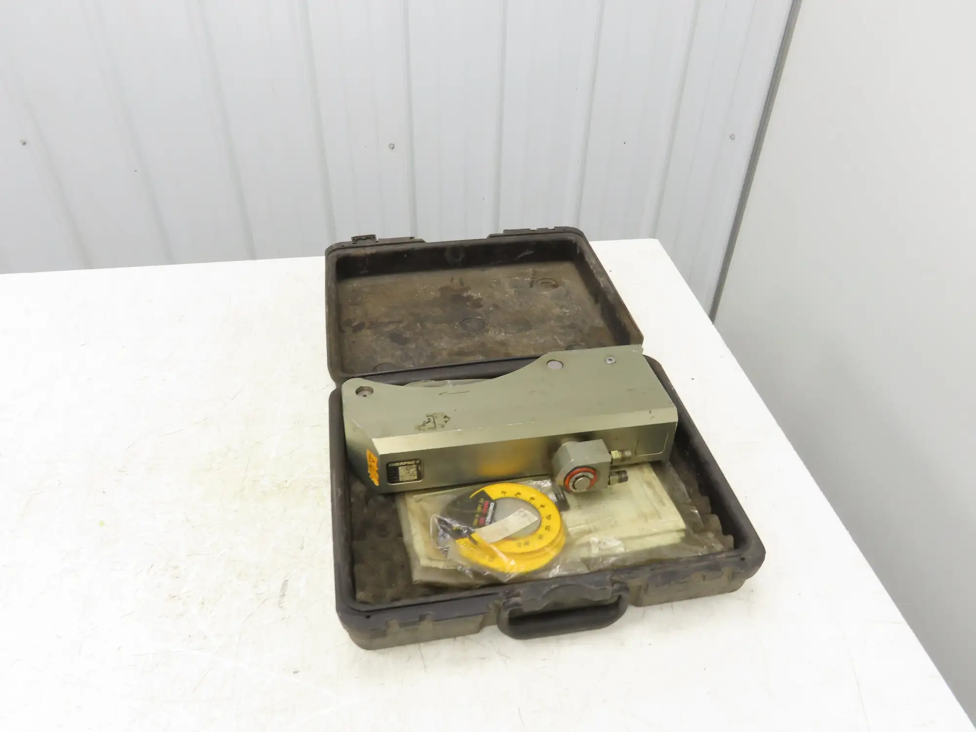 Enerpac HXD-240 Hydraulic Torque Wrench 3-1/8" to 5" Hex Drive 17850 Ft-Lbs