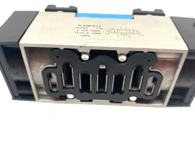 USED FESTO PNEUMATIC VALVE 5/3-WAY 151010