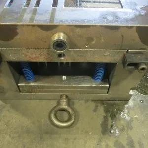 USED 2014 MASTER UNIT DIE PRODUCTS 9 CHIP SAMPLE MOLD DESIGN