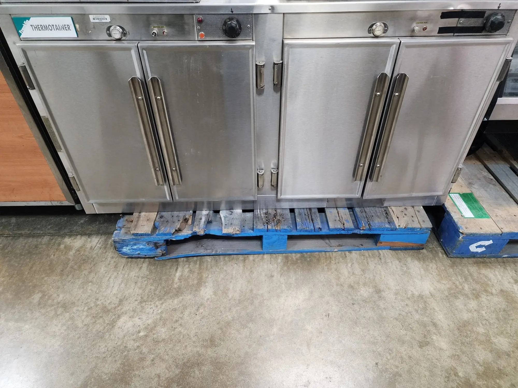 Used FalconRestaurantSupply Used Thermotainer 1552P-V3 Thermal Container Pass-Thru Food Warmer 208V 3PH Heated Cabinets & Displays Illinois US | Falcon Restaurant Supply #1376688