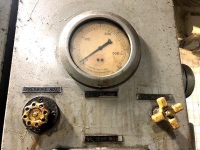 USED WILLIAMS WHITE & COMPANY WILLIAMS WHITE & COMPANY CUSTOM PRESS
