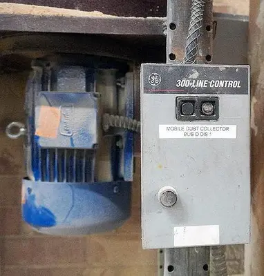 USED DUSTEK 750, 7.5 HP, 6-BAG DUST-COLLECTOR