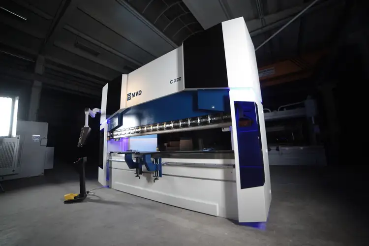 New | in-Stock 2026 MVD C220-3700 Press Brakes British Columbia CA | Lenmark #1424592