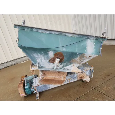 Used 9" Dia X 54"L Screw Feeder with 25 Cubic Foot Loading Hopper Vibrating Bin