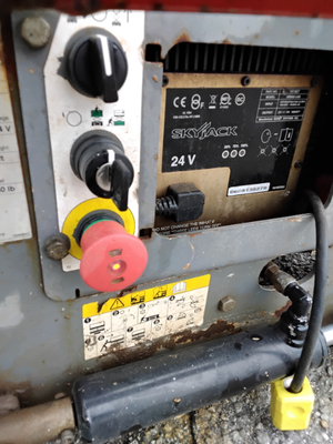 USED 2015 Skyjack SJ3219