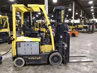 USED 2022 HYSTER E60XN-33