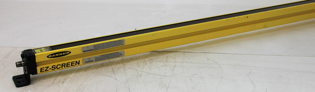 USED BANNER SLSR14-900QB