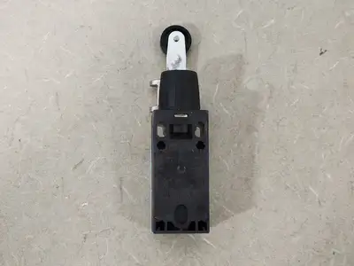 NEW SIEMENS 3SE5232-0HK50