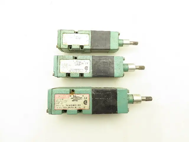 Numatics 152SA400K011Z30 MK15 Pneumatic Directional Solenoid Valve 120V Lot of 3