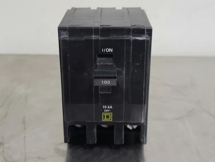 Used SQUARE D QO3100 Switchgears British Columbia CA | Lenmark #238612