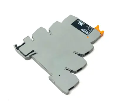 USED PHOENIX CONTACT OPTOCOUPLER W/ SOLID-STATE RELAY