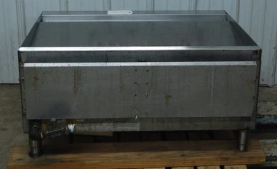 142-0801 Star Ultra Max 836TA 36″ Heavy Duty Natural Gas Flat Top Griddle