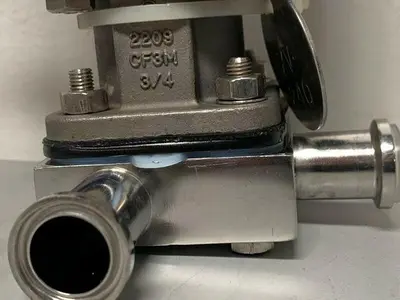 USED ITT PURE-FLO A209 3-WAY STAINLESS STEEL DIAPHRAGM VALVE W/ 1" & 2" SANITARY FIT