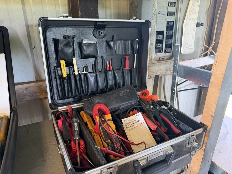 Used _UNKNOWN_ _UNKNOWN_ Multimeters Michigan US | Miedema Asset Management Group #1294159