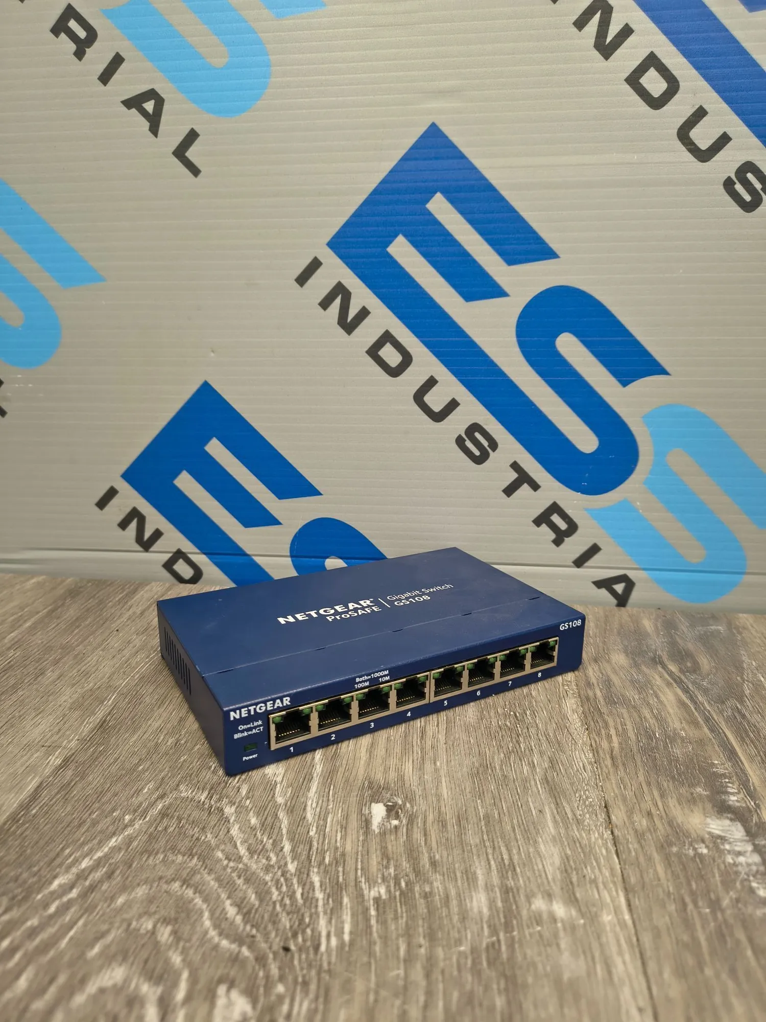 USED NETGEAR GS108V4
