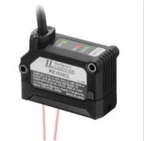 Keyence IL-030 CMOS Multi-Function Analog Laser Sensor, Sensor Head [New]