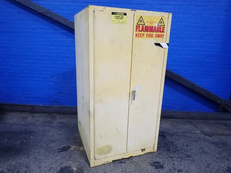 Used JUSTRITE MFG CO 25602 Cabinets Ohio US | HGR 24 #887244