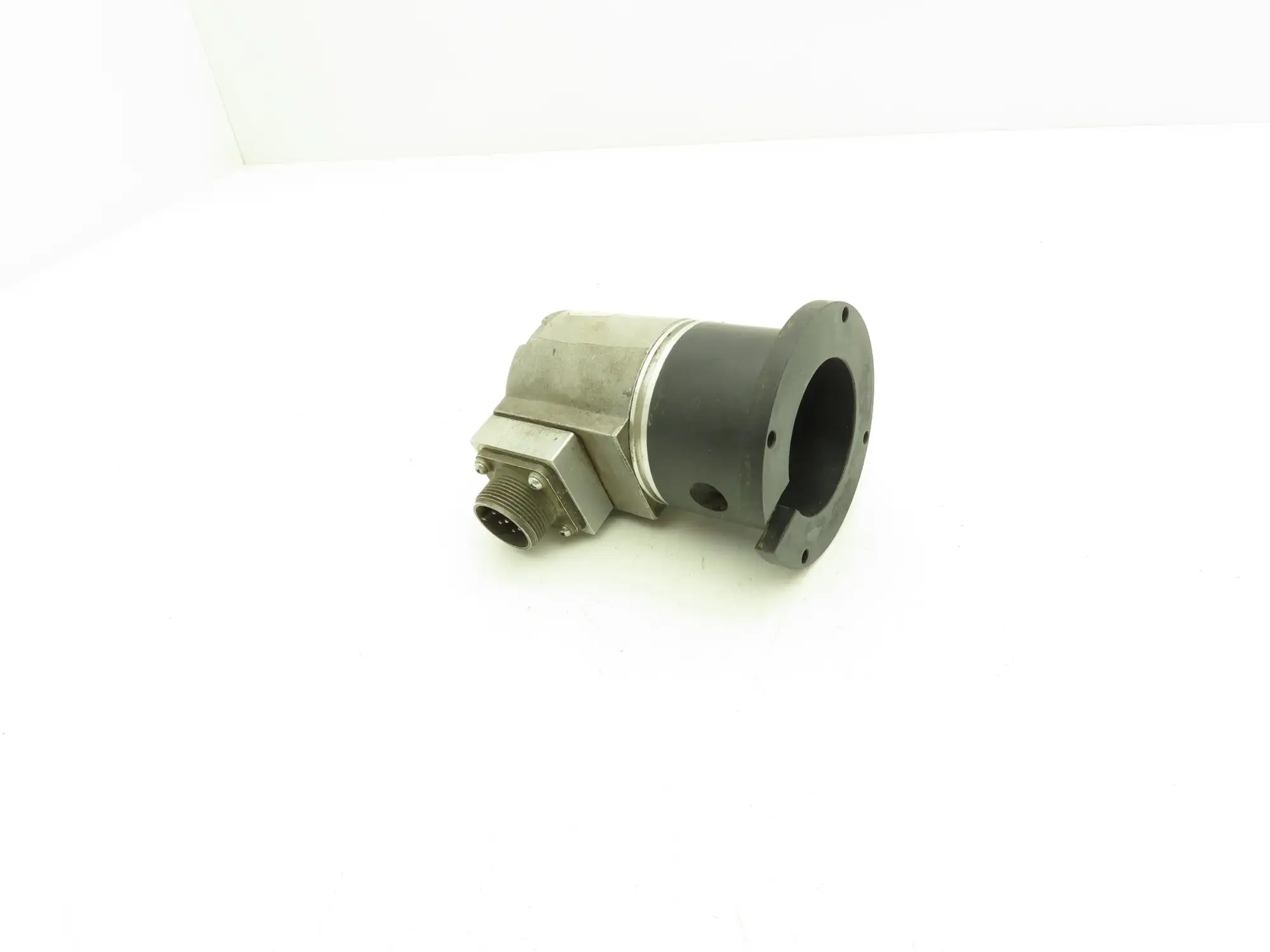 Yaskawa 526B025 Rotary Incremental Encoder