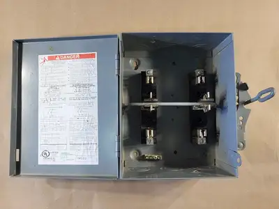USED 2022 SQUARE D C92251