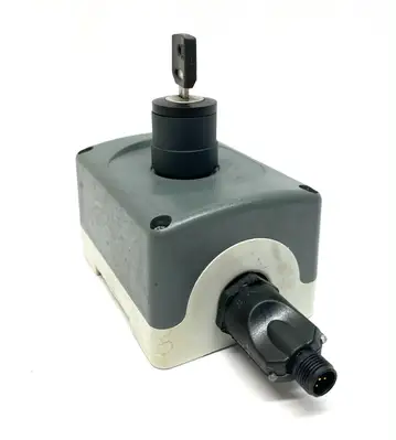 USED ABB PUSHBUTTON ENCLOSURE W/ KEY SELECTOR SWITCH