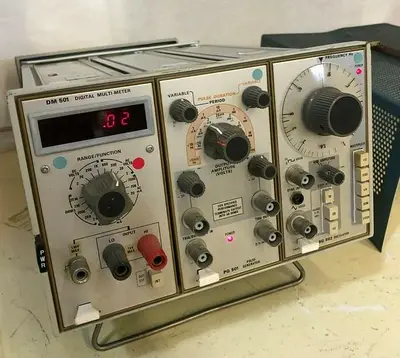 TEKTRONIX DM501 DIGITAL MULTIMETER, PG501 PULSE GENERATOR, SG502 Oscillator