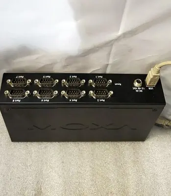 MOXA UPORT 1650-8 CONVERTER