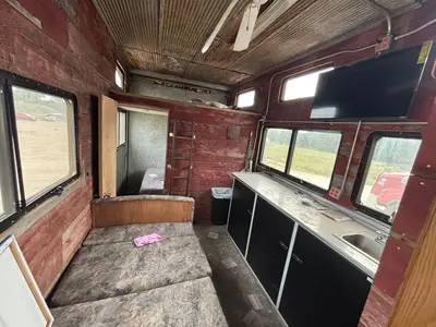 Used 2011 FREIGHTLINER CASCADIA Campers, Caravans, Motorhomes Wisconsin US | Proxy Equipment #1426135