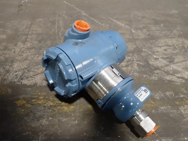 Used ROSEMOUNT 3051TG3A2B21AB4M5 Pressure Transmitters Ohio US | HGR 24 #754797