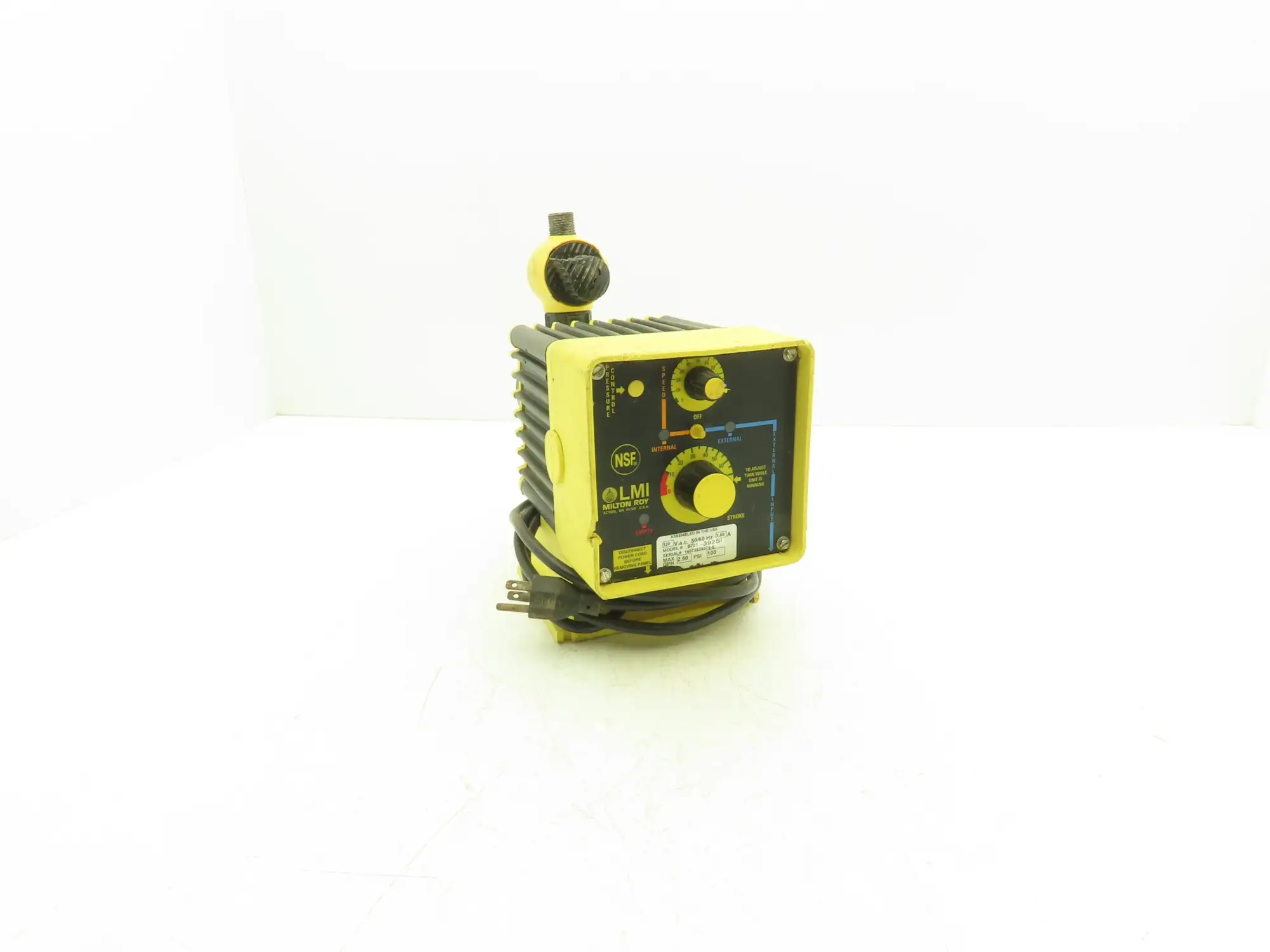 LMI Milton Roy B721-392SI Chemical Metering Dosing Pump 2.5 GPH 120V 100 PSI