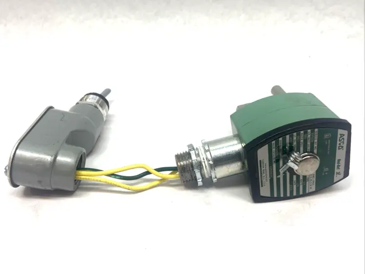 Used ASCO 1/4" 2-WAY SOLENOID VALVE W/ RED DOT CONDUIT FITTING Solenoid Valves Michigan US | Maverick Industrial Sales #1091514