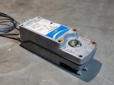 USED JOHNSON CONTROLS M9220-BAC-3