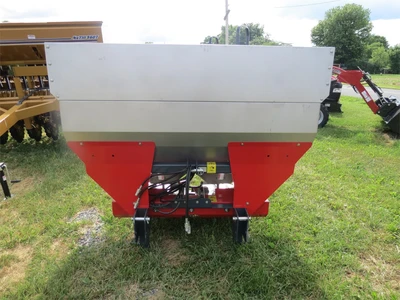 New | in-Stock 2026 BMC SYNTRA 1500 Broadcast Spreaders Pennsylvania US | Zimmerman Farm Service #1410172