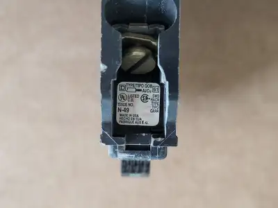Used SQUARE D QOB120 Switchgears British Columbia CA | Lenmark #1438682