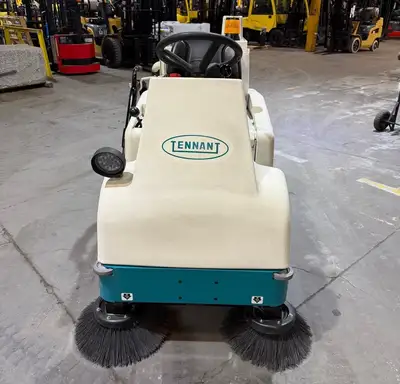 Used 2017 Tennant 6100 Sweepers New York US | United Lift #1445349