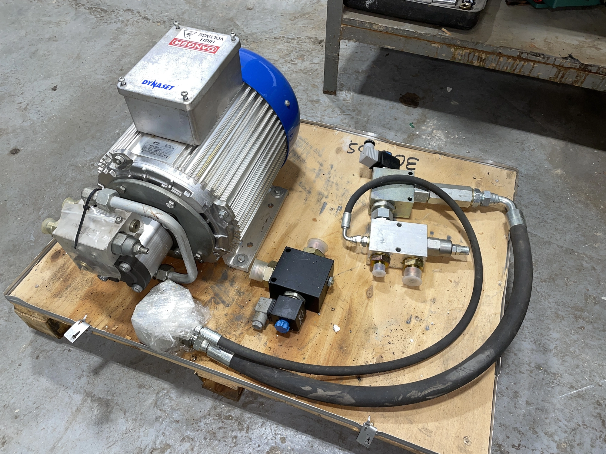 USED 2012 GENSCO EQUIPMENT DYNASET HG 10kVA