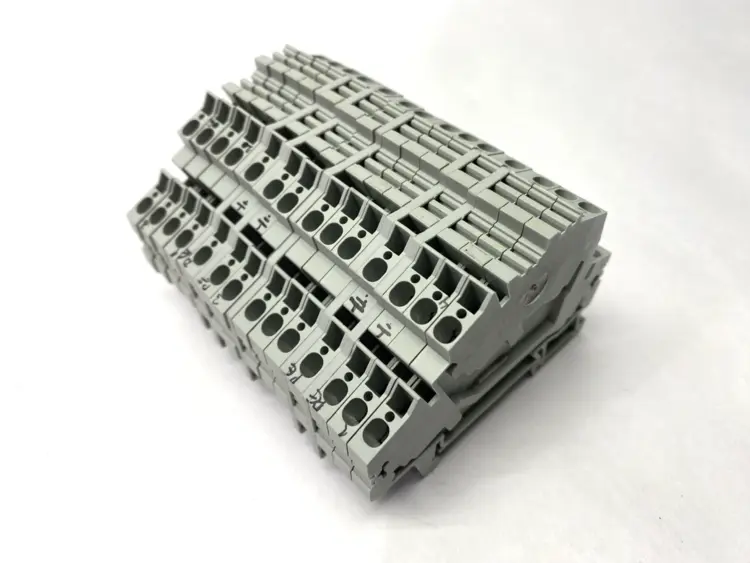 Used ALLEN-BRADLEY IEC TERMINAL BLOCK  LOT OF 14 Terminal Blocks | Maverick Industrial Sales #1103370