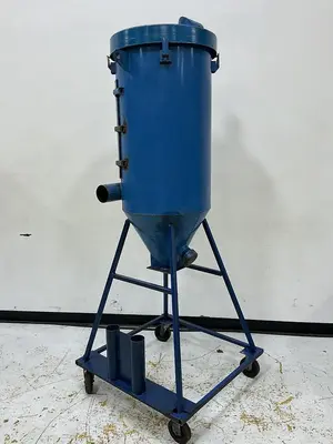 NOVATEC Hopper on Stand USED