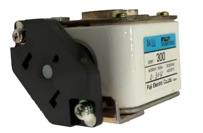 NEW FUJI ELECTRIC CS5F-300 SUPER RAPID FUSE 500V 300A BC200KA