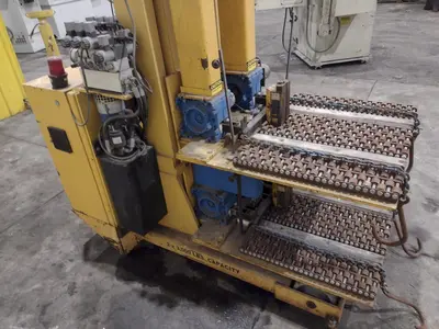 USED GREEN VALLEY \/ TITAN 2332