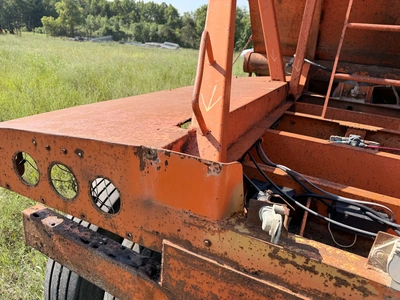 Used GRAVEL SPREADER _UNKNOWN_ Misc Spreaders Michigan US | Miedema Asset Management Group #1320840