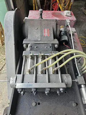 USED 2010 OMAX MAXIEM 2030