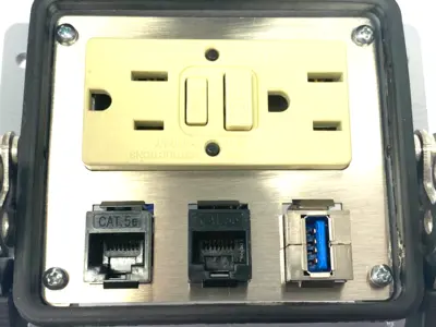 New | in-Stock Mencom Panel Interface Duplex Outlet Connector Electrical Fittings Michigan US | Maverick Industrial Sales #1467957