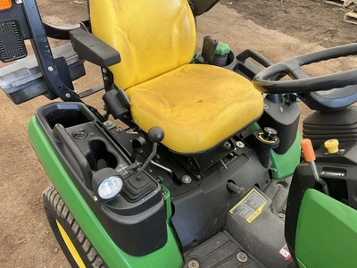 Used JOHN DEERE 1025 R Sub-Compact & Compact Tractors Michigan US | Miedema Asset Management Group #1413783
