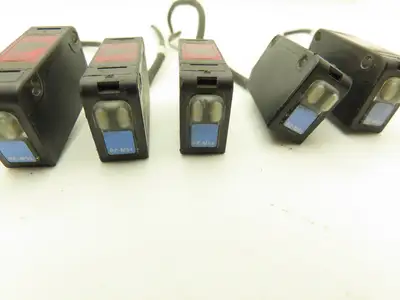 Keyence PZ-M51 Photoelectric Sensor Transmitter R 12-24VDC Lot of 6