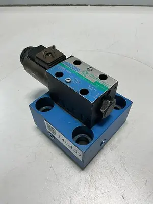 USED VICKERS DG4V-3S-2A-M-U-HL7-60-EN490