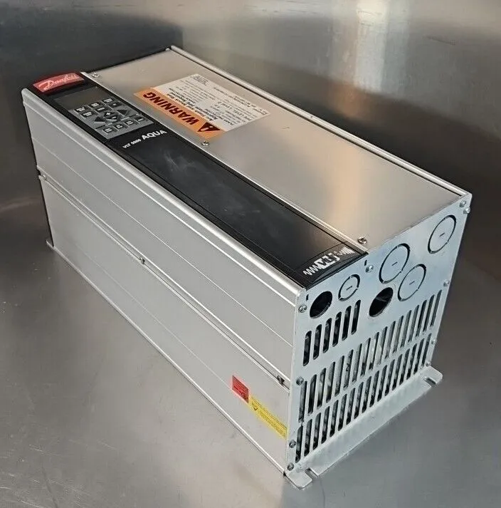 DANFOSS VLT 5000 AQUA 5027 AT4CN1STR0DLF00A00 Drive Loc1F