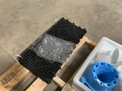 Used MIXED LOT OF PLASTIC RESTAURANT EQUIPMENT Restaurant Storage Containers Michigan US | Miedema Asset Management Group #1761523