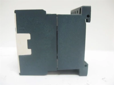 USED TELEMECANIQUE CA2KN22B7