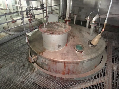 5,100 Gallon 304 Stainless Vertical Tank