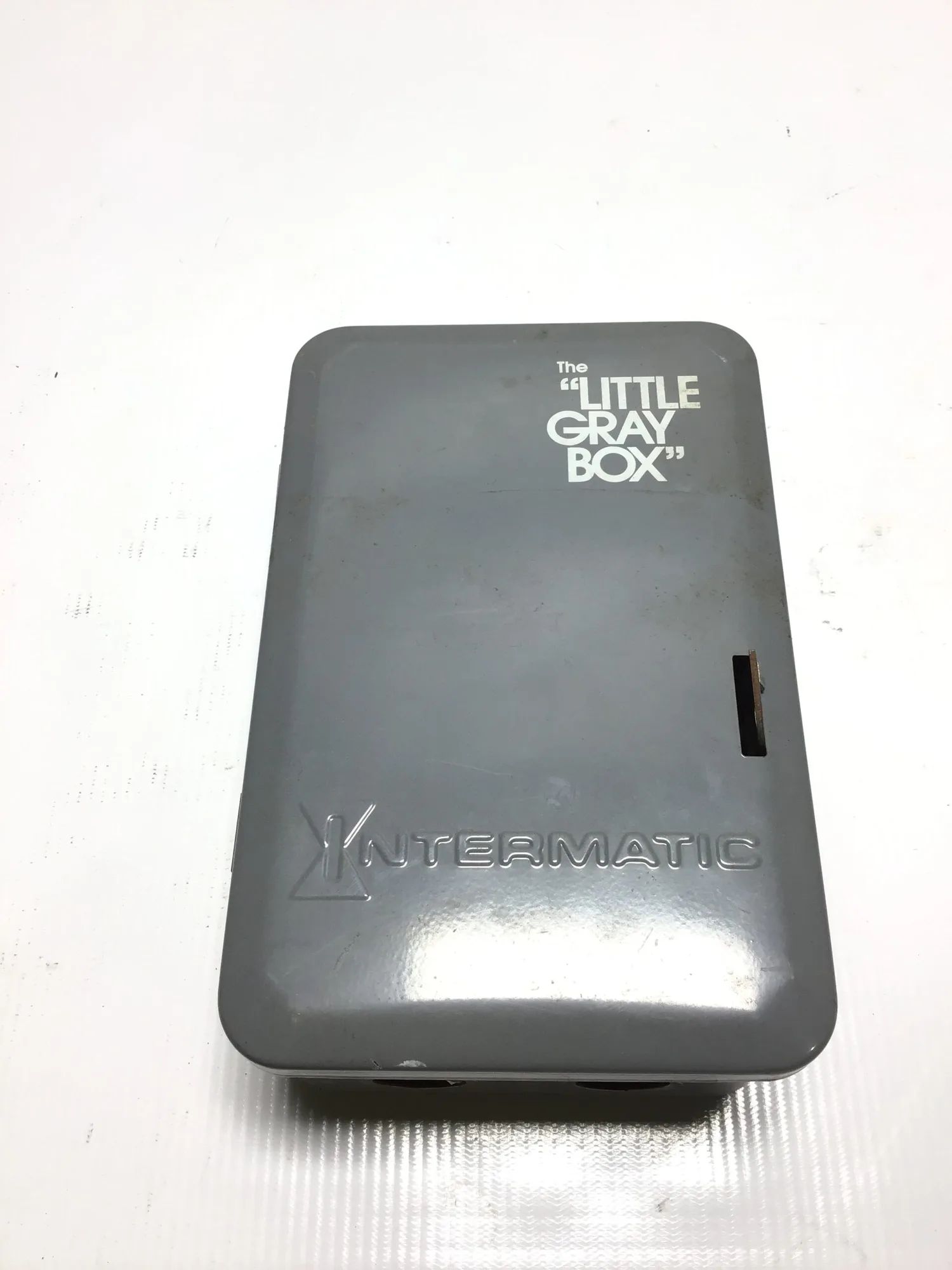 USED INTERMATIC 📏 MODEL: T104-20 – A TRUSTED INTERMATIC TIMER SWITCH KNOWN FOR RELIABILITY AND EASE OF USE.
